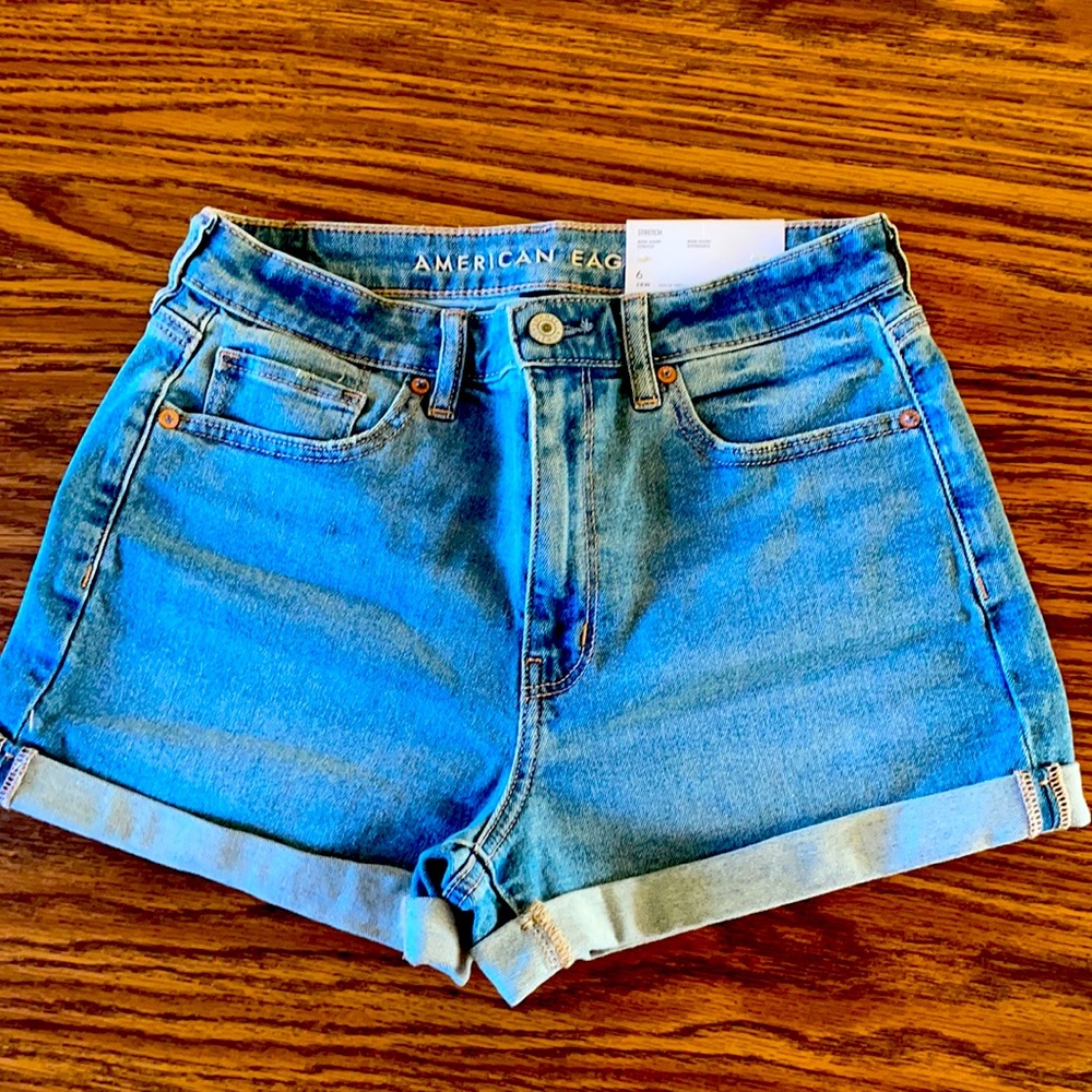 American Eagle mom shorts. Stretch. 28W. Super high rise.